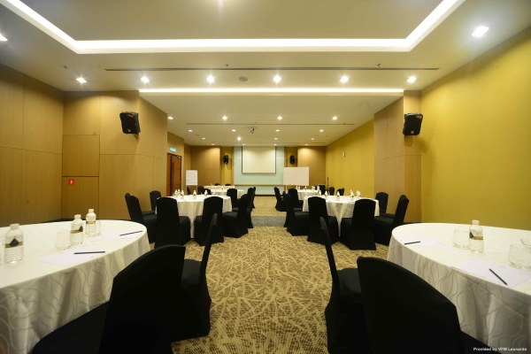 THE LIGHT HOTEL SEBERANG JAYA (Penang)
